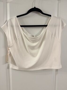 Wilfred White Minimalist Crop Top (XL)